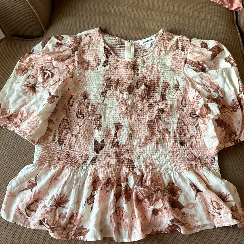 Express pink floral top